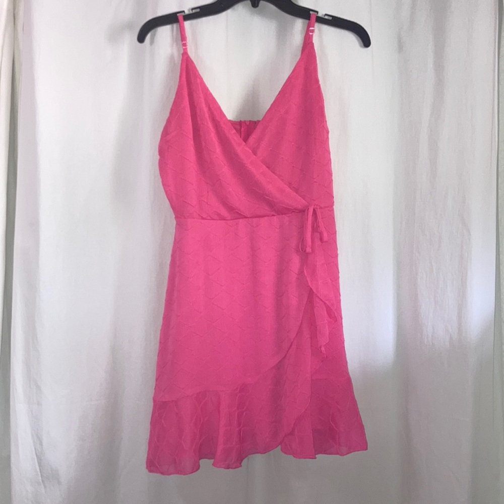 Speechless pink wrap style dress
